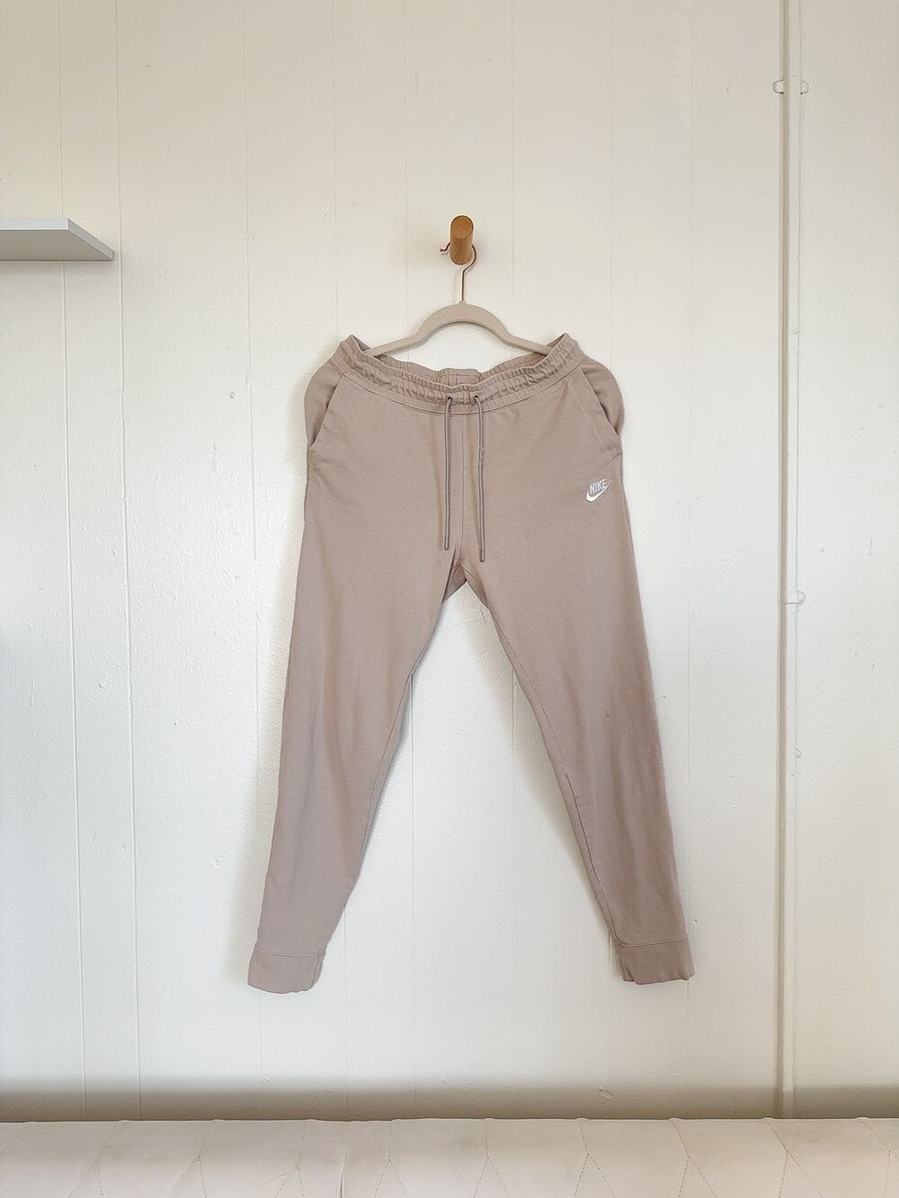 Nike 100% Cotton Premium Essential Minimalist Nude Sweatpants Streetwear M EUC